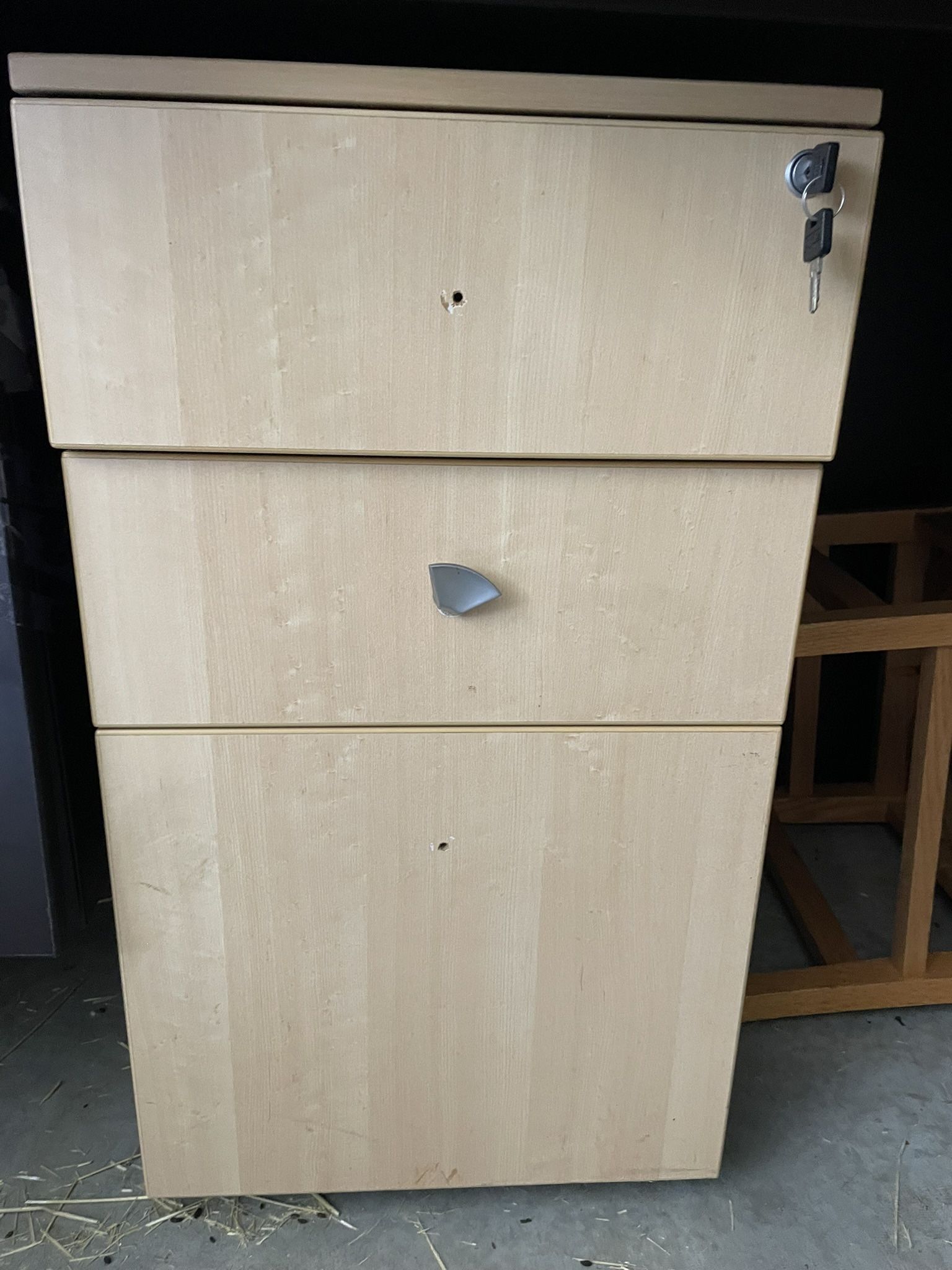 File Cabinet With Key