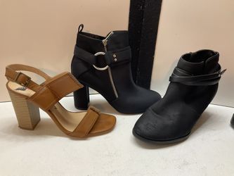 3 Pairs Of Size 7 Shoes $30
