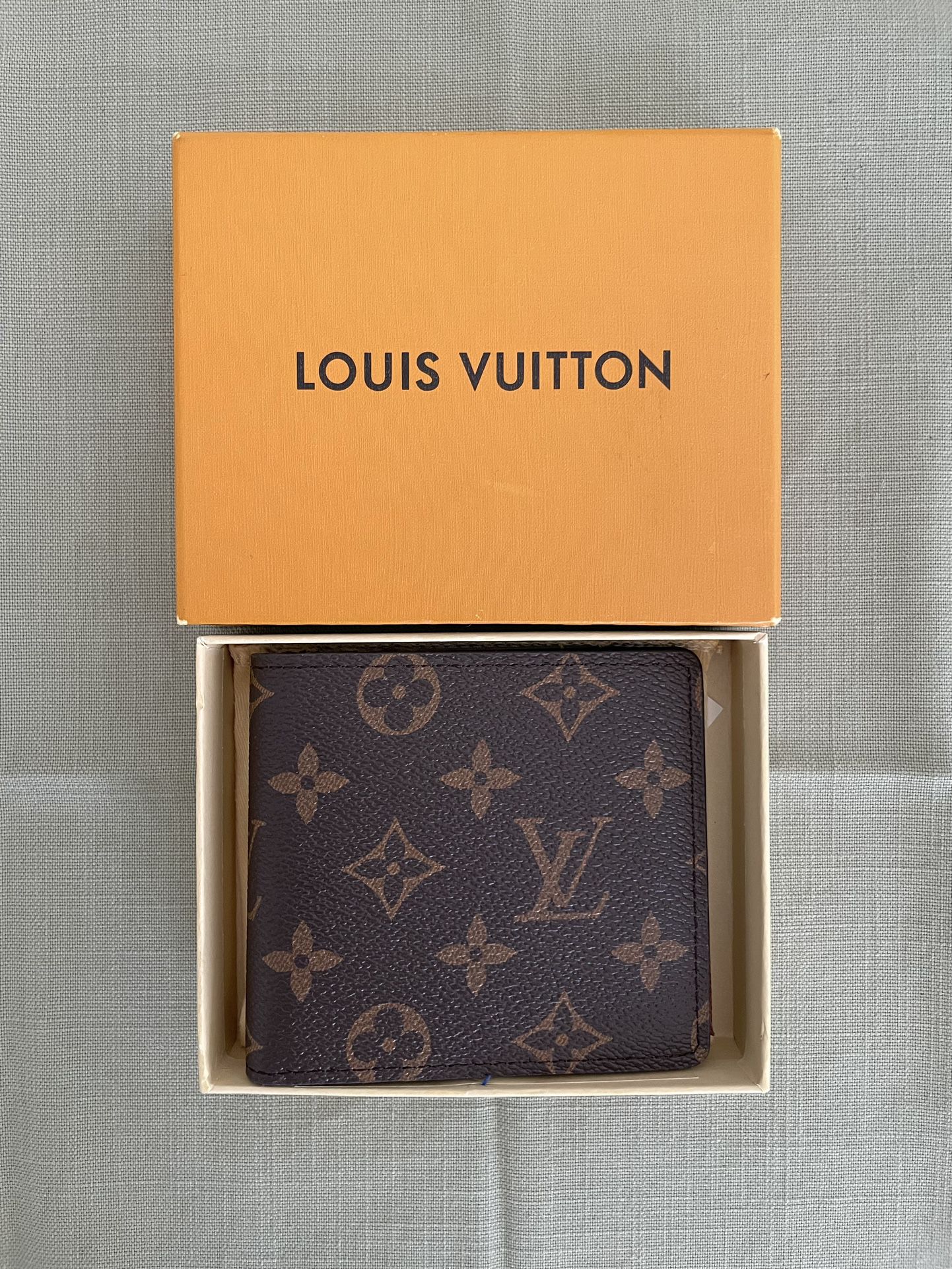 Louis Vuitton Canvas Brown Wallet for Sale in Fort Lauderdale, FL