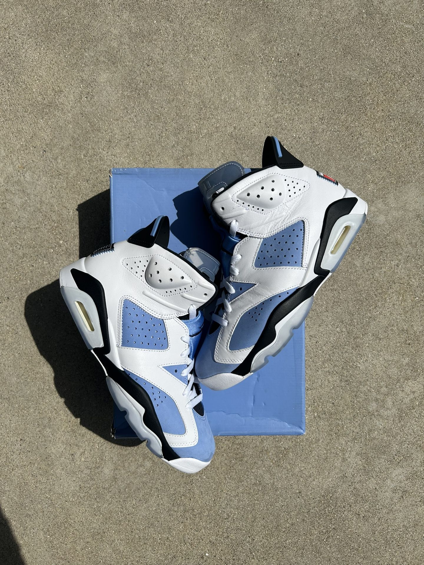 Jordan 6 UNC White    