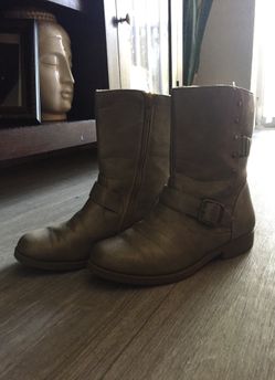 Girls gold boots