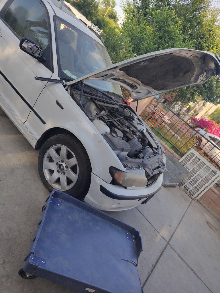 2003 BMW 325i