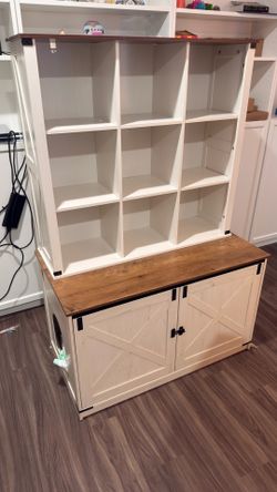 Bookshelf with Cat Litter Box Enclosure Built In