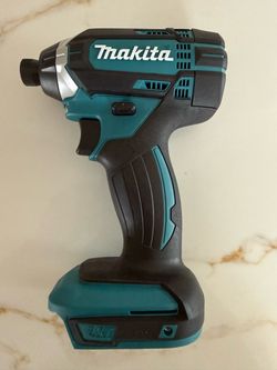Makita XDT11 18V LXT Impact Driver – Like New / Como Nuevo