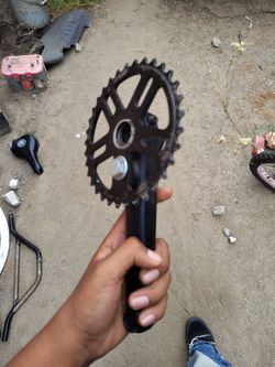 se crank arms and with metal wellgo spiked petals and a throne sprocket
