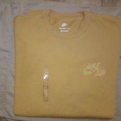 Large Nike Tshirt 