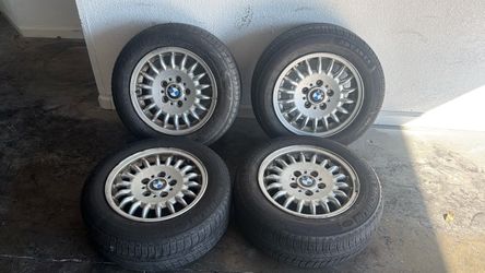 Bmw 15 inch aluminum Wheels with old tires 5x120mm