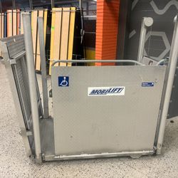 Mobilift Cx Portable Manual Wheelchair Lift