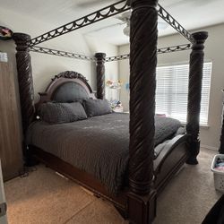 Bed & Dressers