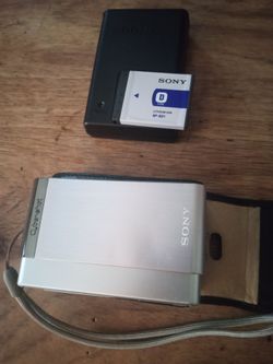 SONY POWERSHOT DSC-T90 TOUCH SCREEN DIGITAL CAMERA 3.0" LCD TOUCH 4X OPTICAL ZOOM 12.1 MPX + SD CARD SONY TESTED WORKING