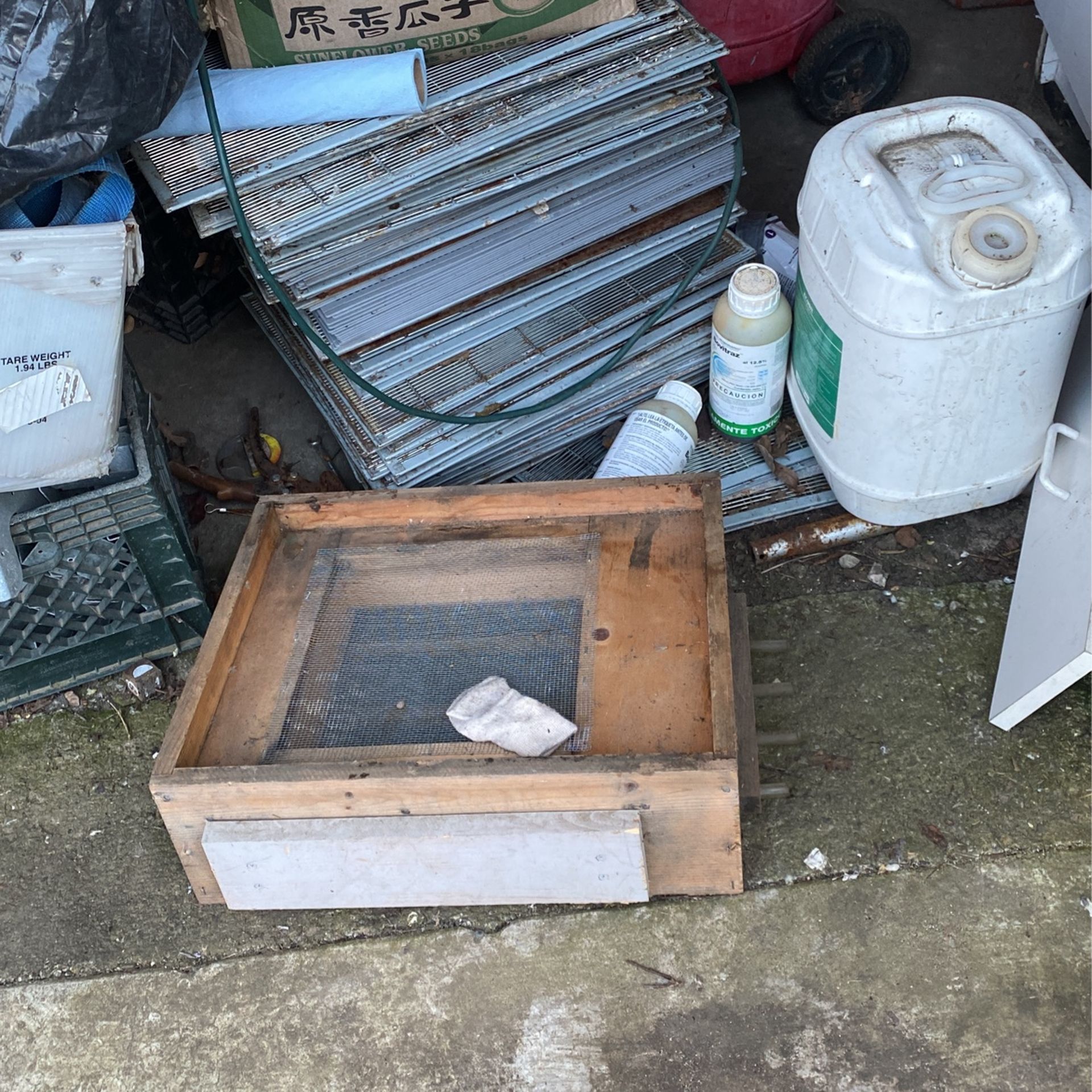 Bee Equipment