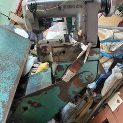 MATTRESS  SEWING MACHINE