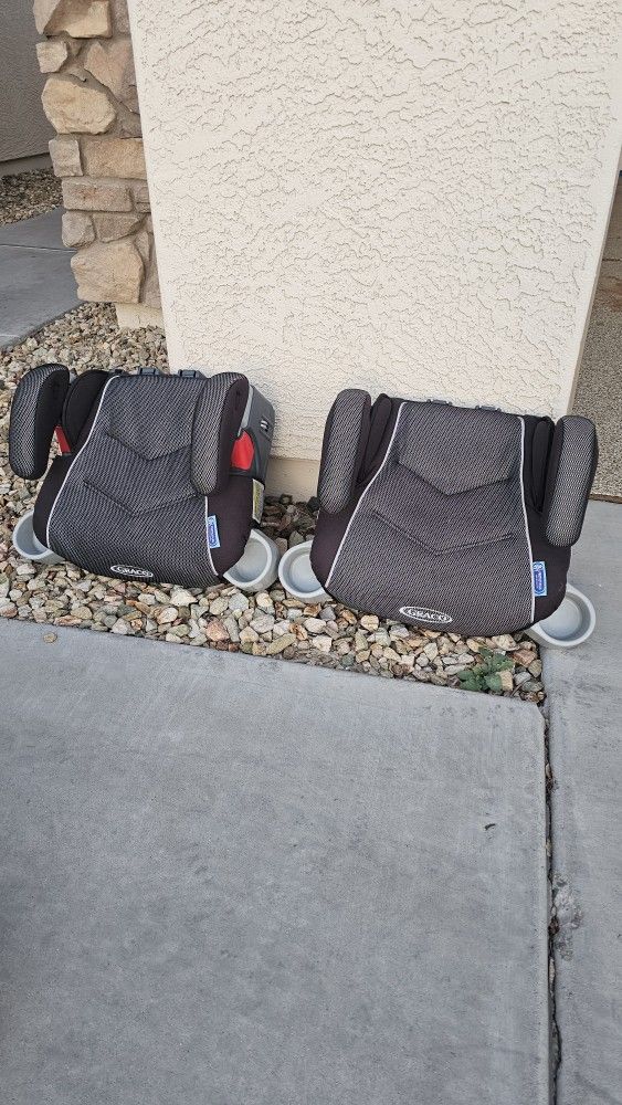 Graco Booster Seats W/ Seat Cover and Cover For The Back Of The Front Seat