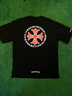 Black and red chrome hearts tee