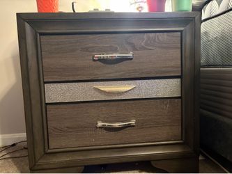 Dresser set (TO BUY SEPARATELY TEXT ME)