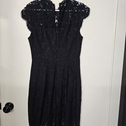 BLACK LACE COCKTAIL DRESS -SIZE MEDIUM 