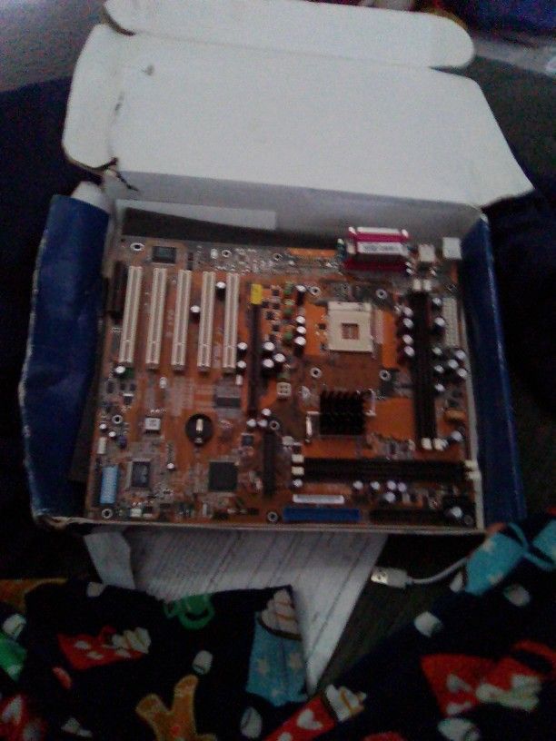 P4T-E Motherboard