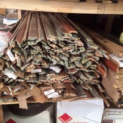 Molding lvt laminate and glue