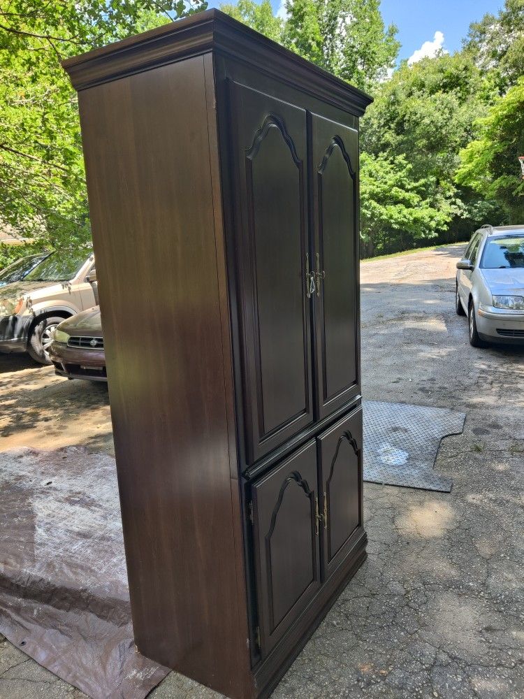 TV Stand/Armoire