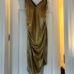 Gold dress Stretchy Size 11/12