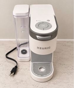 Keurig K-Supreme Plus SMART Coffee Maker – White