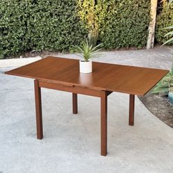 Danish Modern Expanding Dining Table w/ Built in Extending Leaves