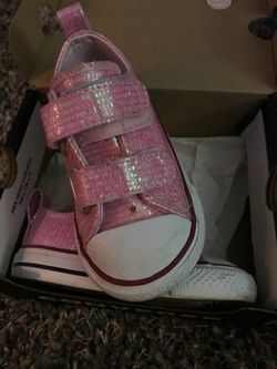 Converse toddler shoes size 5