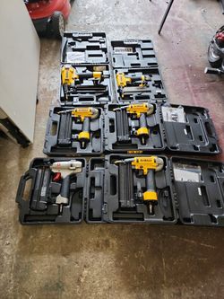 Clavadora De Puntillas Dewalt