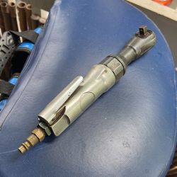 1/4 “ pneumatic ratchet