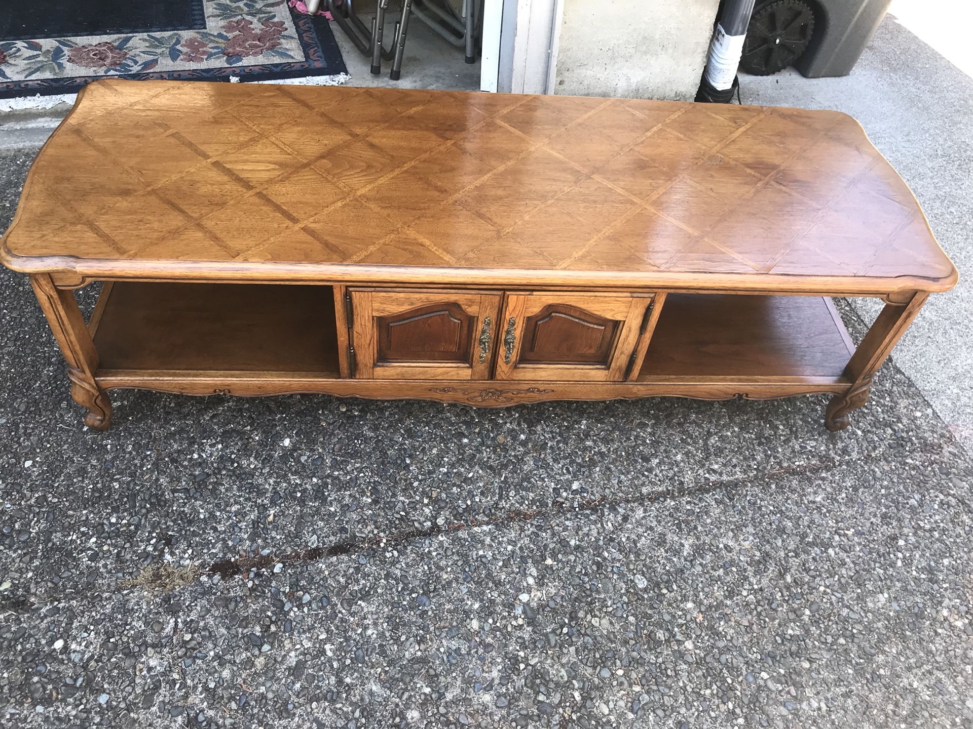 Vintage THOMASVILLE Camille Collection Country French Inlaid Oak Coffee Table/TV Console