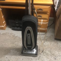 ORECK VACUUM WORK LIKE NEW
