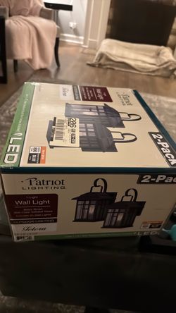 Outdoor lighting wall light