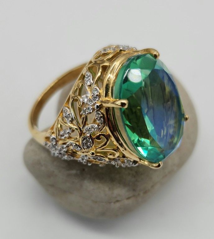 Peacock Quartz. White Zircon. Ring..