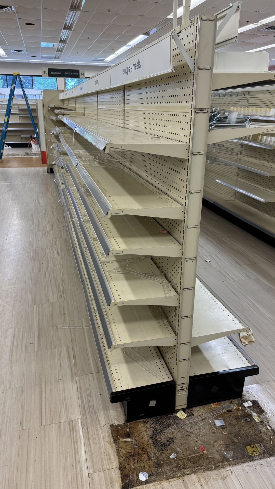 Liquidating Platinum Lozier Gondola Shelving Islands $30 A Secrion