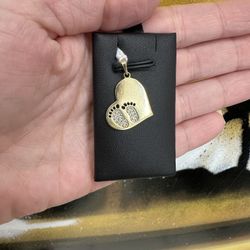 14k HEART CHARM 