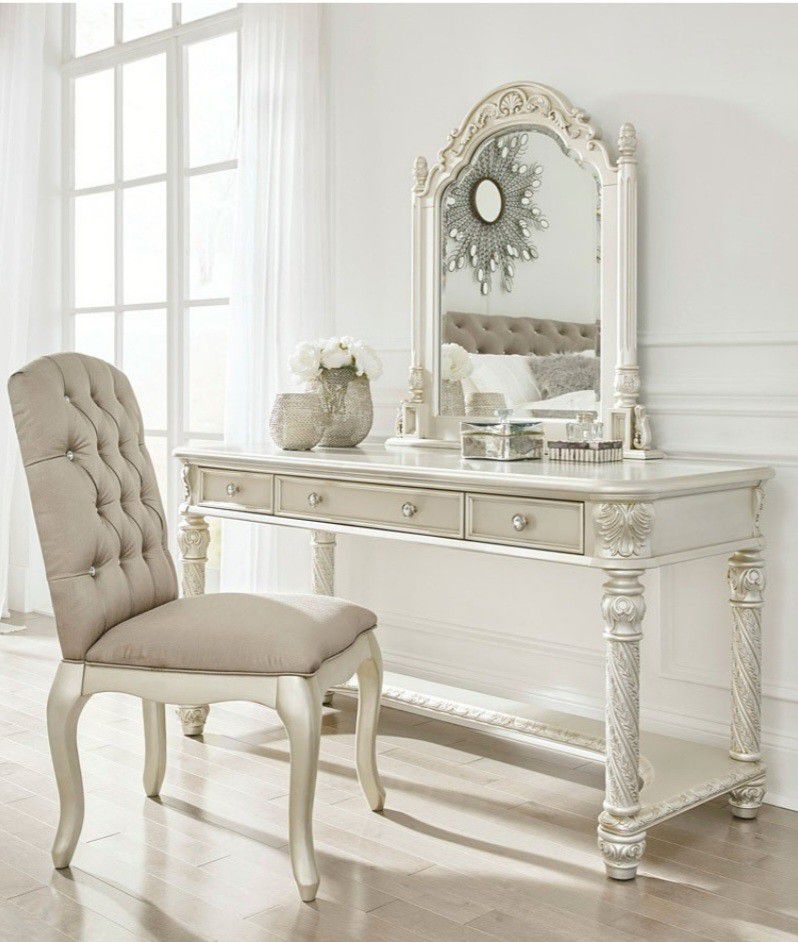 Cassimore Vanity, Mirror, and Chair
