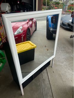 Vanity mirror