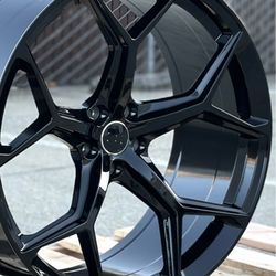Audi 23” new RS Style Rims and new tires set q7 q8 Etron