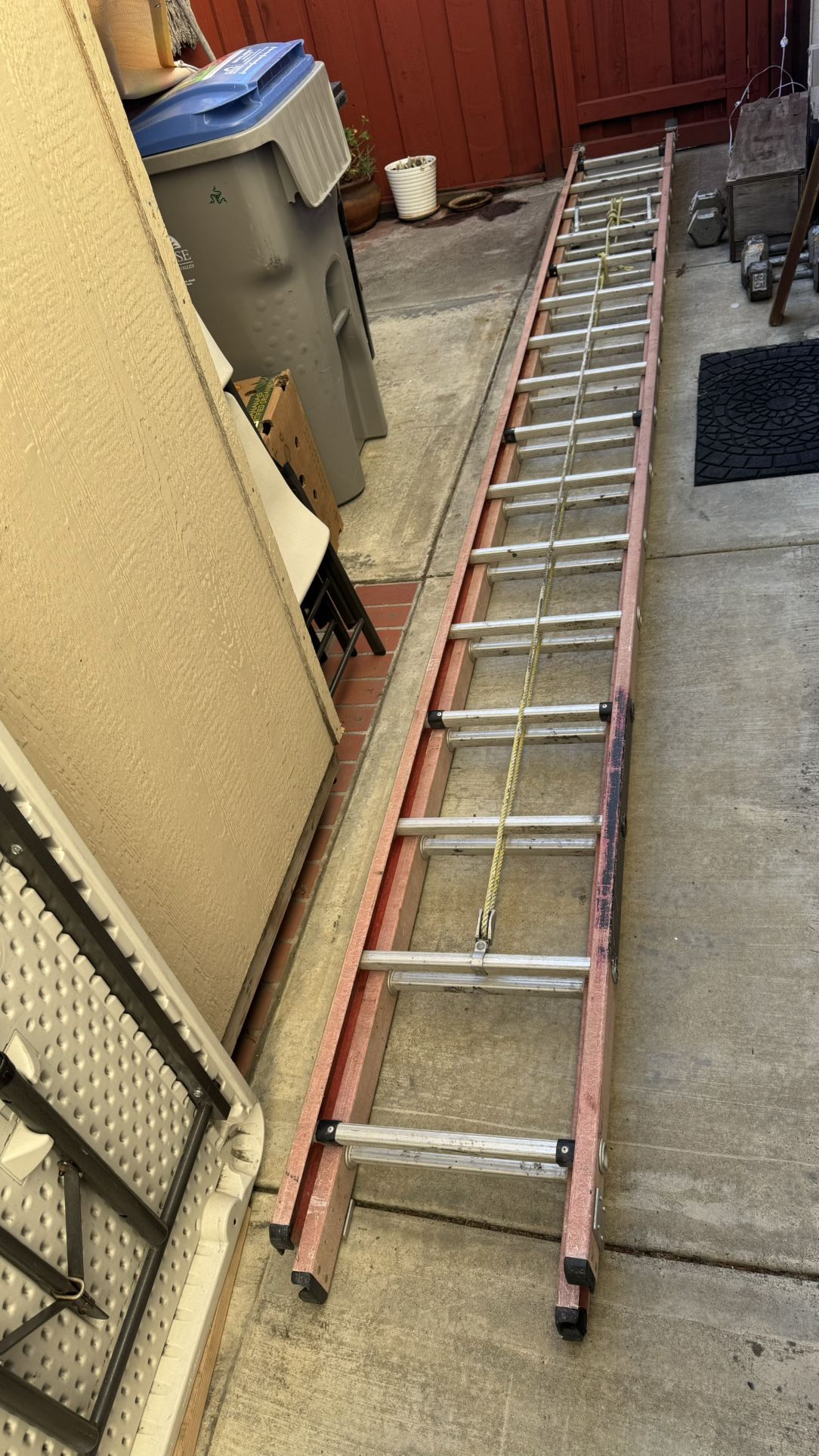 fiberglass 30 ft high Ladder