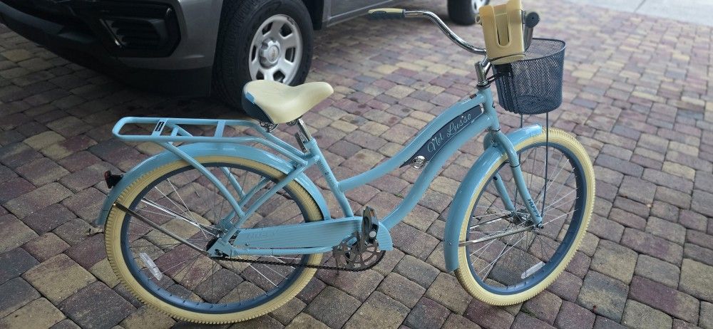 Huffy, Nel Lusso Classic Cruiser Bike with Perfect Fit Frame, 26", Light Blue