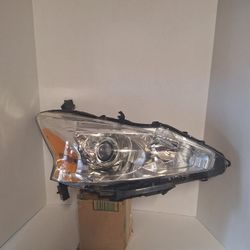 Nissan Altima 2013/2015  RH Headlight