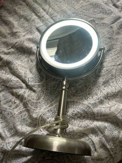 vanity mirror