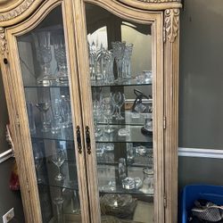 China cabinet 
