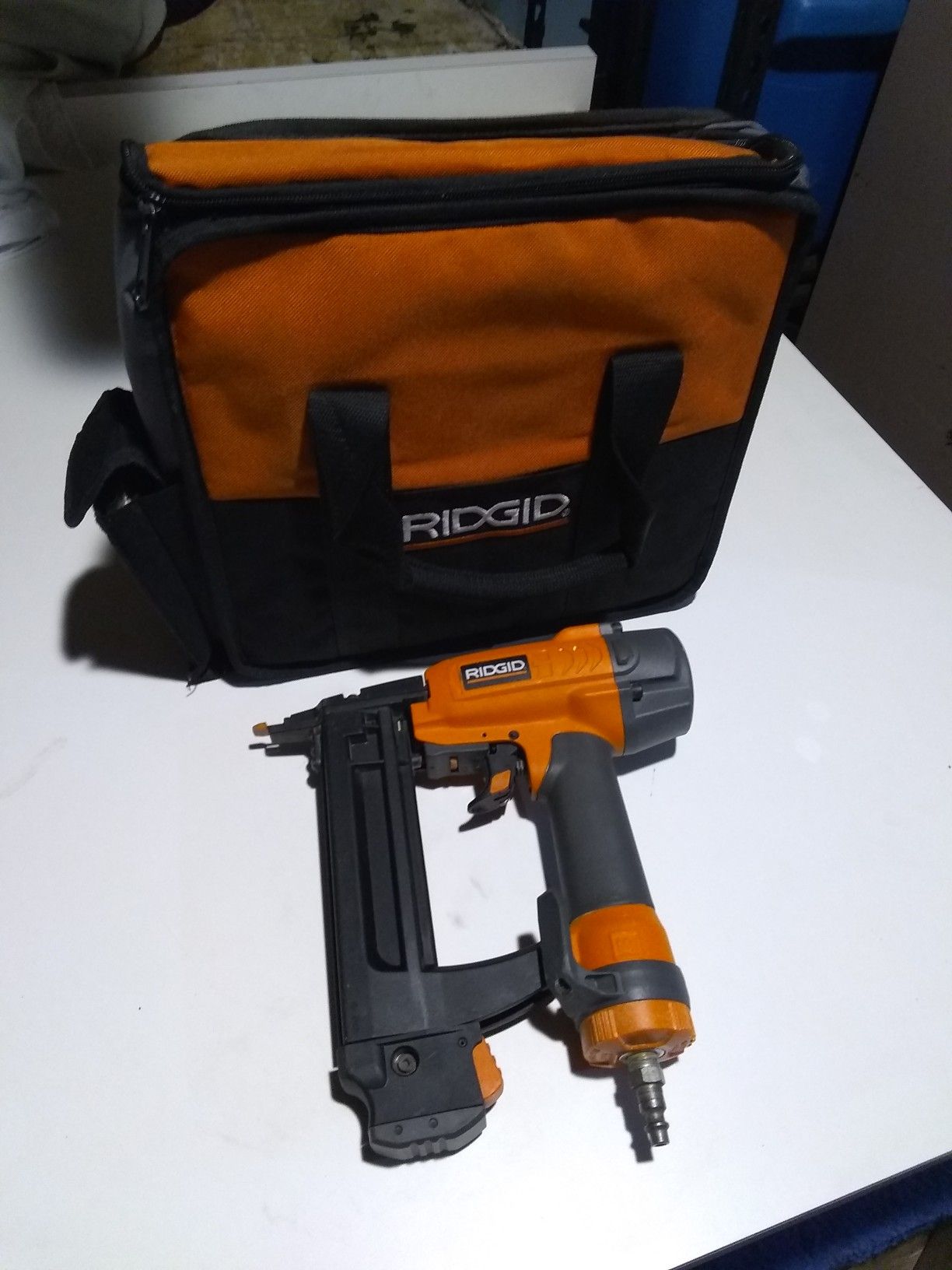 Ridgid Finish Stapler Nail Gun