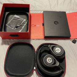 Beats Pro with Wire 