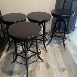 4 Counter Height Stools