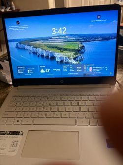 White color Hp 14” laptop