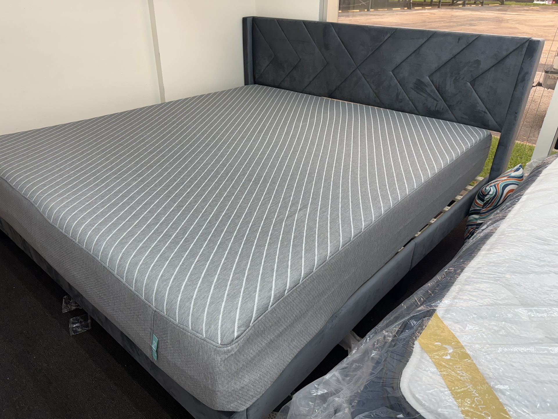 New King Size Bee Frame And Mattress