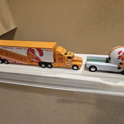 NFL Buccaneers Collectible Set is 2 