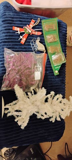 Small Christmas Tree With Items 